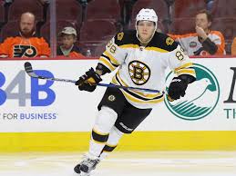 Na snímke hokejista david pastrňák. Boston Bruins Sign David Pastrnak To Six Year Contract Extension