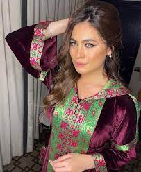 يجمع مسلسل نسر الصعيد العديد من النجوم منهم الفنان الكبير محمد رمضان والفنان سيد رجب والفنانة درة والفنانة وفاء عامر والفنانة عائشة بن احمد والفنانة دينا والفنانة عايدة رياض والعديد من النجوم. Ù‡Ø§Ø¬Ø± Ø£Ø­Ù…Ø¯ ØªØ¹Ø§Ù†ÙŠ Ù…Ù† ÙÙˆØ¨ÙŠØ§ ØºØ±ÙŠØ¨Ø© ÙˆØ®Ø³Ø±Øª Ù„Ù‚Ø¨ Ø£Ø¬Ù…Ù„ ÙˆØ¬Ù‡ Ø¨Ø§Ù„Ø¹Ø§Ù„Ù… Ø¨Ø³Ø¨Ø¨ Ø§Ù„Ù…Ø§ÙŠÙˆÙ‡ Ø£Ø­Ø¯Ø§Ø« Ù†Øª