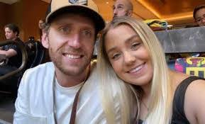 Rosanne Cunningham's Instagram, Twitter & Facebook