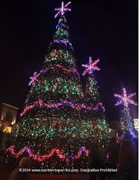 Christmas In Tampa Bay Snow Holiday Boat Parades Tree Lightings More Top Ten Travel Blog Holiday Snow Holidays Holiday Lights