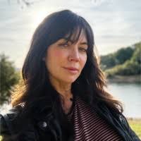 Holly Byerly's Instagram, Twitter & Facebook