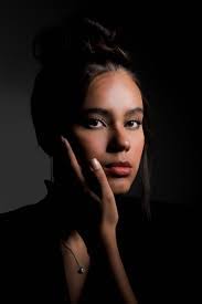 Ana Nicolau's Instagram, Twitter & Facebook