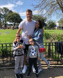 І саме ця риса змушує українця все частіше згадувати про вершини, які він. Andrij Yarmolenko Vtretye Stav Batkom Novij Chernigiv