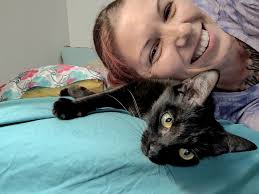 Hi. I am a childless cat lady with 4 kitties. 🩷💚❤️