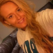 Heather Pollard's Instagram, Twitter & Facebook