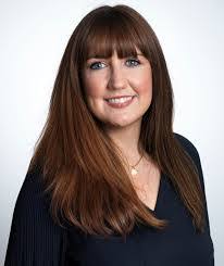 Sarah Spink's Instagram, Twitter & Facebook