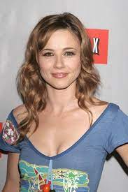 Pin On Linda Cardellini