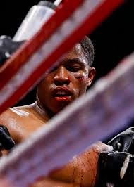 Floyd Schofield survives late cut, beats Haskell Rhodes