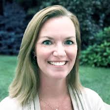 Tara Trainor's Instagram, Twitter & Facebook