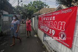 Dijaga in a sentence and translation of dijaga in english dictionary with audio pronunciation by dictionarist.com. Rt Zona Merah Di Jakarta Barat Dijaga Satpol Pp Republika Online