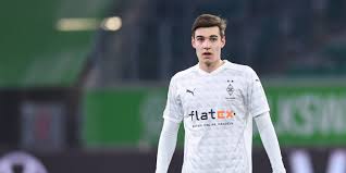 Florian neuhaus makes liverpool transfer decision. Liverpool Could Secure Neuhaus Signing If They Do One Thing
