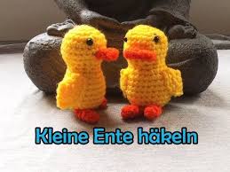 Häkeln sie einfach und schnell babyhandschuhe, taschen, modische mützen, häkeltiere oder nie verwelkende häkelblumen. Kleine Ente Hakeln Romy Fischer Hakelanleitung Youtube Hakeln Anleitung Tiere Hakeln Anleitung Kostenlos Tiere Hakeln Anleitung Kostenlos Deutsch