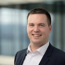 Tamara Bechtel's Instagram, Twitter & Facebook