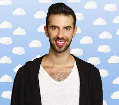 Szeptember 19.) magyar énekes, a csillag születik című tehetségkutató műsor versenyzője. Jegy Hu Varga Viktor