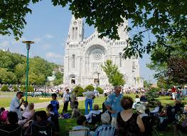 After booking, all of the property's details, including telephone and address, are provided in your booking confirmation and your account. Accueil Sainte Anne De Beaupre