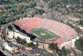 Rose Bowl Ucla Bruins World Of Sports Football Stadiums Sports Stadium