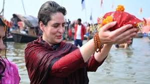 Priyanka Gandhi Vadra Takes Holy Dip At Sangam On Mauni Amavasya 2021 Latestly A look at the shahi snan and ganga snan dates. latestly