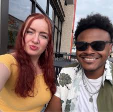 Christmas mantel and tv decoration ideas