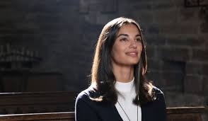 In questa quinta stagione ci sono stati molti cambiamenti, soprattutto per quel riguarda il cast. Xr5qaqj2rm0lhm