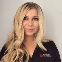 Sarah Wiggins's Instagram, Twitter & Facebook