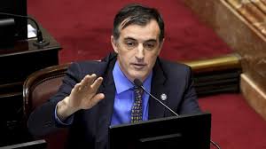 Update information for esteban bullrich ». La Licuadora De Esteban Bullrich Burlas En Las Re Pagina12