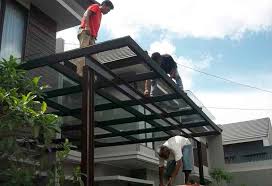 Pemasanggan kerapian konsep minimalis sanggat bagus untuk mengusung keindahan rumah. Tips Cara Pemasangan Atap Kanopi Kaca Yang Benar