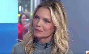 Pfeiffer famously did all of her own work with the whip in. Michelle Pfeiffer Reveals Whether She D Ever Get Back Into That Iconic Catwoman Costume Etcanada Com