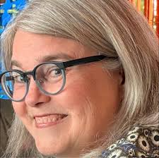 Maison des Thuyas par la Shed architecture Célébrant les qualités  pittoresques du contexte agricole de Saint-Norbert-d'Arthabaska, la Maison  des Thuyas propose une construction d'architecture rurale résidentielle de  qualité. Implantée sur un secteur