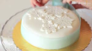 In this video we'll show you how to cover a square cake with satin ice fondant. How To Decorate A Christmas Cake Youtube