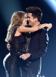 Video no copyrightadam lambert sings a change is gonna come by sam cooke for the finale night.american idol season 8 top 2 finale. Pin On Because He S Adam Lambert