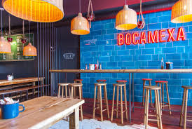 Bocamexa La Street Food Mexicaine S Installe Faubourg Saint Denis Delices Resto Mexicain Design Interieur De Cafe Design De Cafe