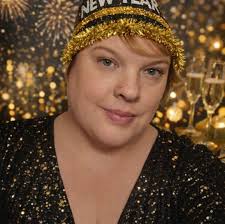 MANY PRAYERS BE WITH ALL WHO LOVE A BEAUTIFUL STOLEN QUEEN.. MANY PRAYERS  BE WITH ALL WHO LOVE MS. CHAMPAYNE ARCHIE.. A LOVING DAUGHTER, SISTER,  NIECE, COUSIN & FOREVER LIFE'S FRIEND.. HER