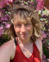 Elisha Jane's Instagram, Twitter & Facebook