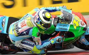Lo leggi per otto volte. Valentino Rossi Assen Helmet 2007 Valentino Rossi Helmets