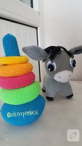 Amigurumi Esek Ve Egitici Halkalar Sik Igne Teknigiyle Orulen Amigurumi Oyuncaklarin Icleri Elyaf Dolgulu Yikanabilir Guvenli Ve Yumu Esek Oyuncak Amigurumi