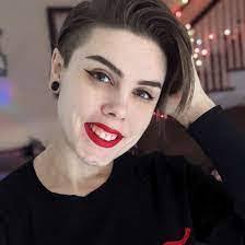 Tiffany Meece's Instagram, Twitter & Facebook