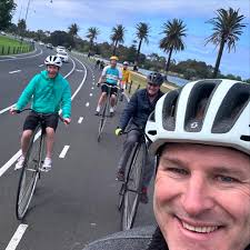A lovely morning spent with good friends, we did a ride around Albert Park  Lake and shared coffee and brunch with @alisonmccormack from  @bicycle_network. A few of us