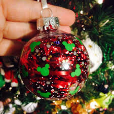 378,248 christmas gifts under the tree. Diy Mickey Mouse Christmas Ornaments Natal Do Mickey Mouse Arvores De Natal Da Disney Decoracoes De Natal Da Disney