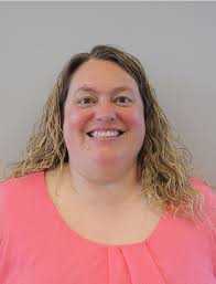 Wendy Olinger's Instagram, Twitter & Facebook