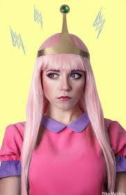 Leona Ennis's Instagram, Twitter & Facebook