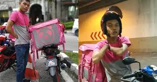 Our equipment is designed to help riders be comfortable when working. M Sian Foodpanda Rider Who Lost His Hands In Bomb Explosion Demonstrates How He Rides A Motorcycle Mothership Sg News From Singapore Asia And Around The World