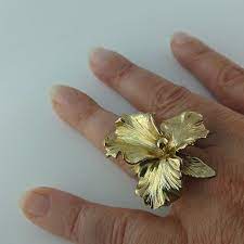Cattleya Orchid Ring Large Flower Ring Orchid By Dawnvertrees Orchid Ring Orchid Jewelry Sculpted Jewelry