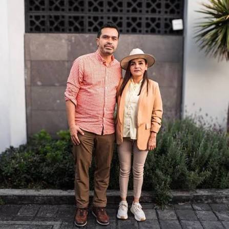 Ya estamos en Uruapan para acompañar a la Presidenta Municipal Grecia Quiroz en su informe de gobierno. Michoacán merece un nuevo destino, forjado por personas valientes y honestas 🤠.