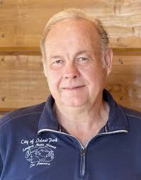 Bruce Ard's Instagram, Twitter & Facebook