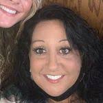 Leslie Cothron's Instagram, Twitter & Facebook