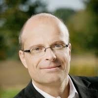 Thomas prinzhorn (5 mart 1943 başak doğumlu enna ), ulusal liberal partisi avusturya'nın geleceği için i̇ttifak (bzö) 'nün avusturyalı bir sanayici ve politikacısıdır. 70 Prinzhorn Profiles Linkedin