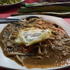 This style is more of the malay style char koay teow which is with. Sany Char Koay Teow Kajang Selangor