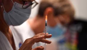 The johnson & johnson coronavirus vaccine is a single shot, making it especially useful in areas more than 321 million doses of those vaccines — developed with a technology different than what is. Covid 19 Le Vaccin Johnson Johnson Moins Efficace En Afrique Du Sud