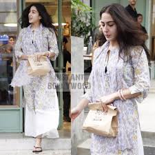 Sara Ali Khan Pataudi Snapped In Bandra Earlier Today Casual Indian Fashion Bollywood Fashion Hot Dress