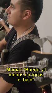 😀 #bass #fyp #parati #bandmates #humor #guitar #drums